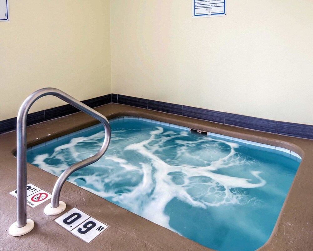SureStay Plus Hotel by Best Western Blue Springs - photo 23