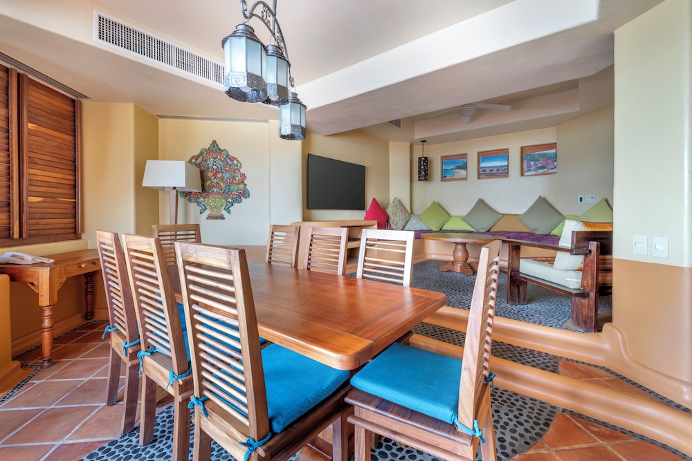 Hilton Grand Vacations Club Zihuatanejo