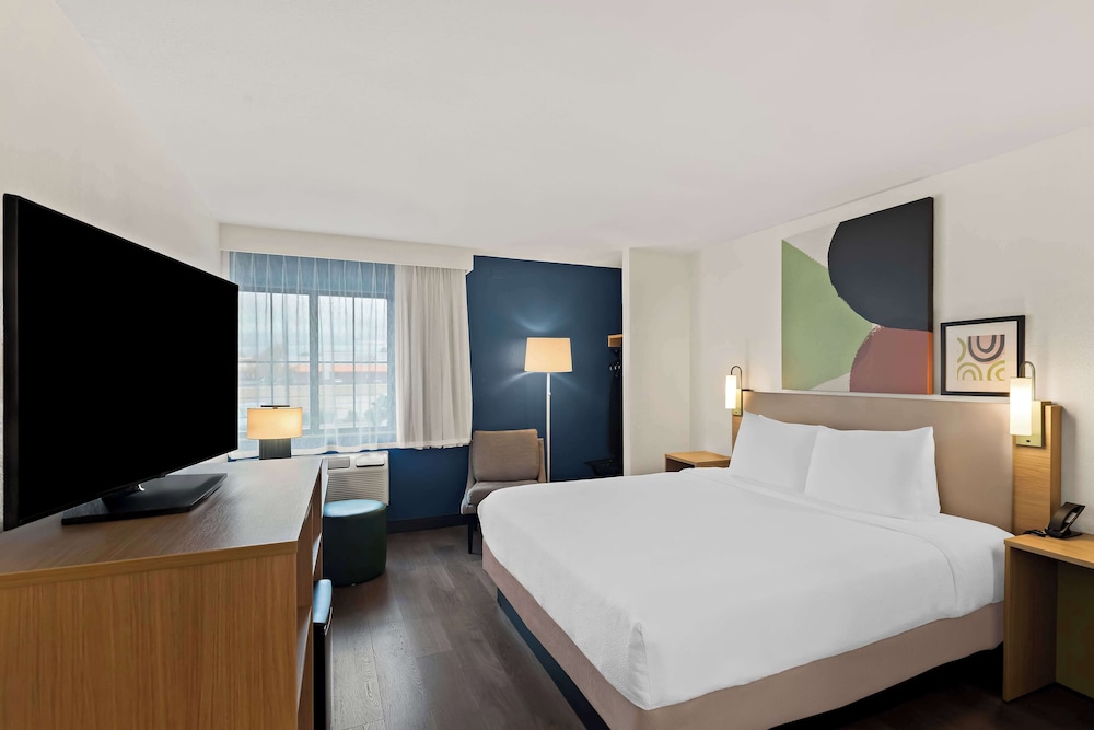 Spark by Hilton Wichita East - photo 13