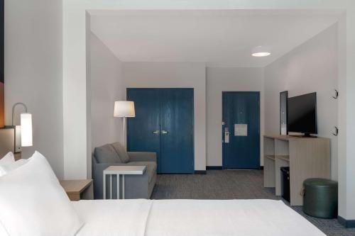 Spark by Hilton Montgomery EastChase - photo 25