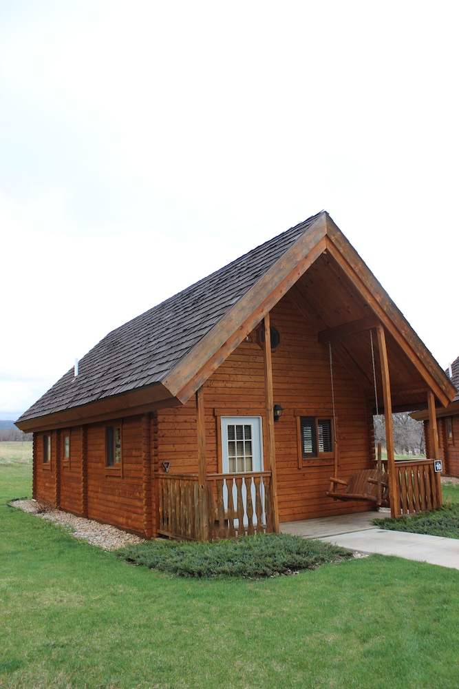 Elkhorn Ridge Resort - carbon neutral hotel in Spearfish