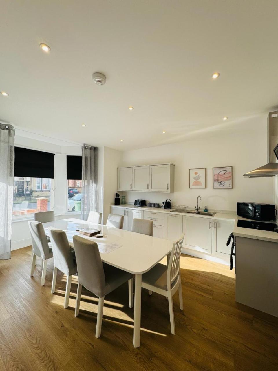 Pearl House Delightful 3 4 Bedroom Coastal Getaway — 4-Star Luxury Hotel in Great Yarmouth, United Kingdom