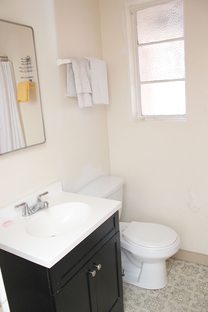 La Siesta Motel - photo 27