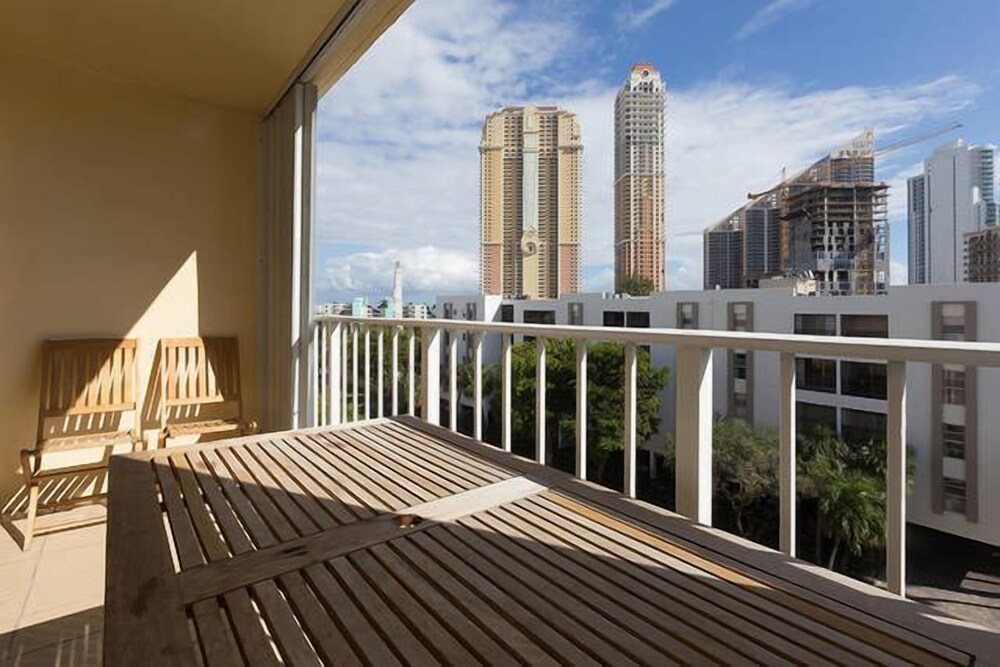 Marbella Towers In Sunny Isles Beach by WeOwnTheBeach - photo 16