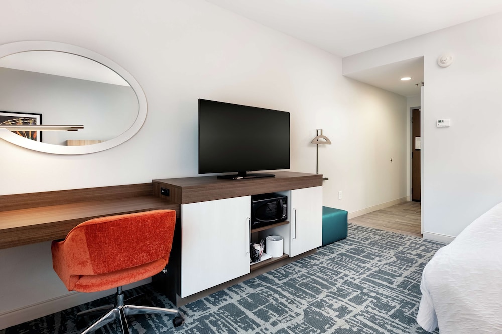 Hampton Inn Acworth - photo 11