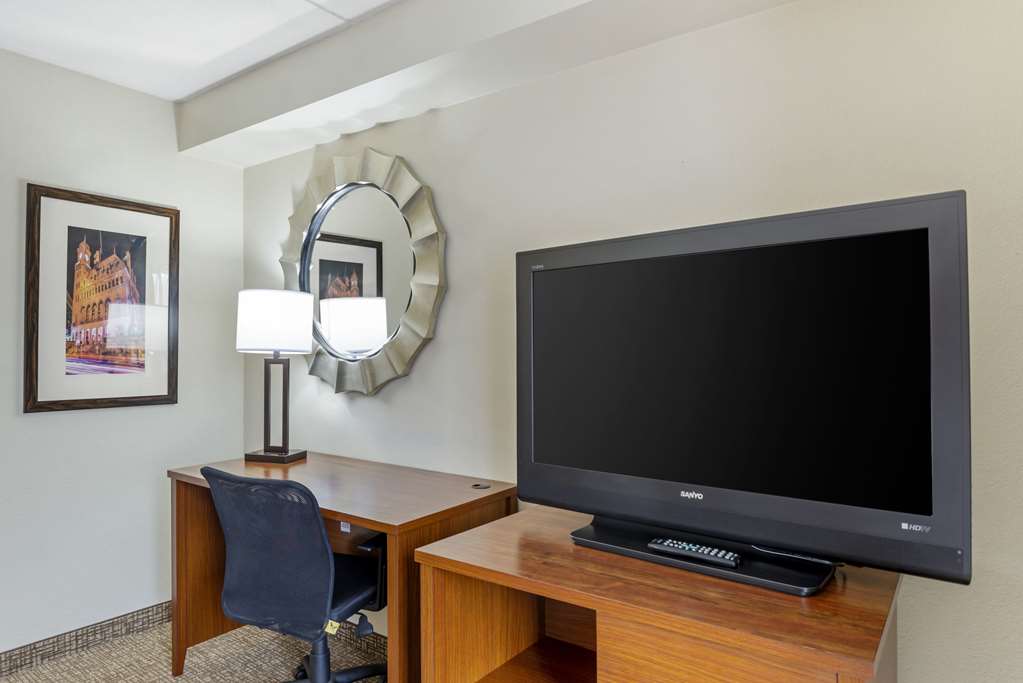 Comfort Suites At Virginia Center Commons - photo 26