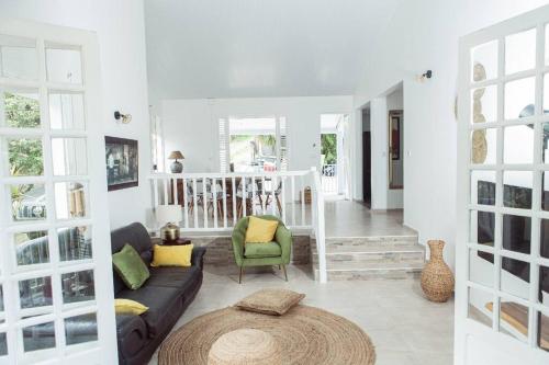 Villa F4 chic avec jacuzzi en Martinique — 4-Star Luxury Hotel in Le Lamentin, Martinique