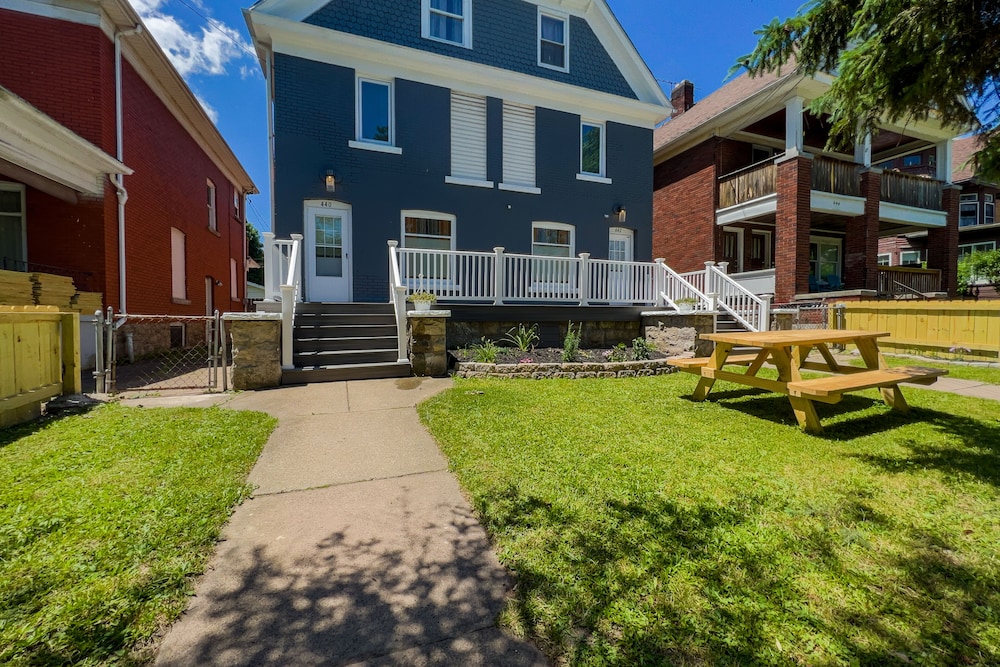 Texas Hold em Duplex 3BR Free Parking - photo 19