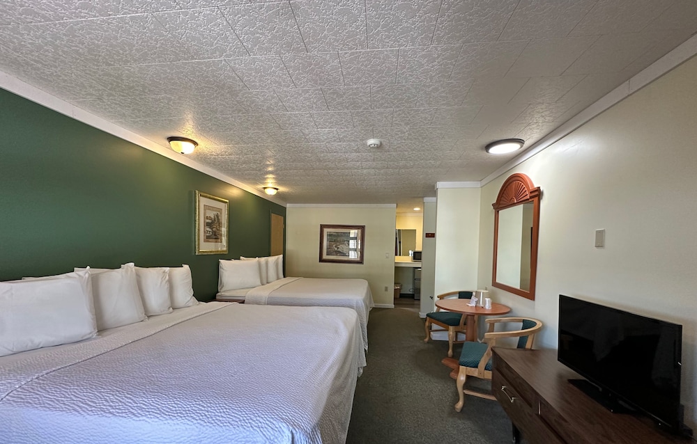O'Sullivan's On The Lake Motel - photo 13