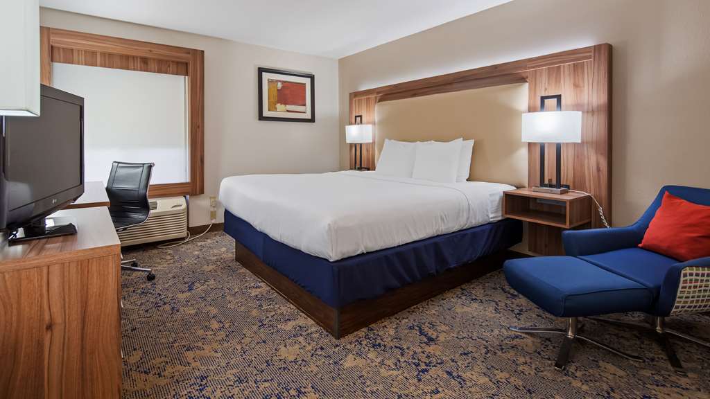 Best Western Plus Kansas City Airport KCI East - photo 13