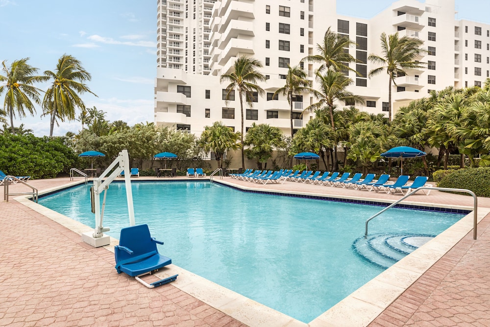 Holiday Inn Miami Beach Oceanfront by IHG - photo 19