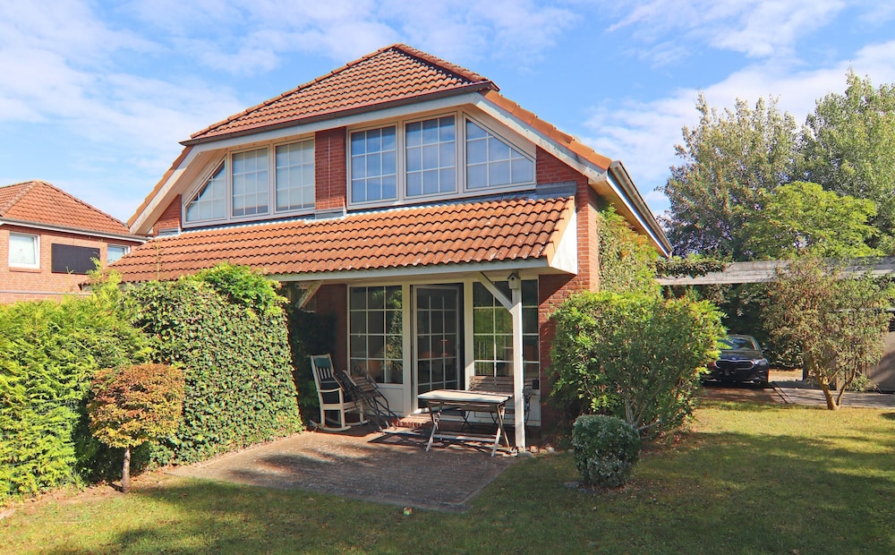 Doppelhaushalfte mit Garten nur 500m bis Zumstrand in Gromitz, Germany
