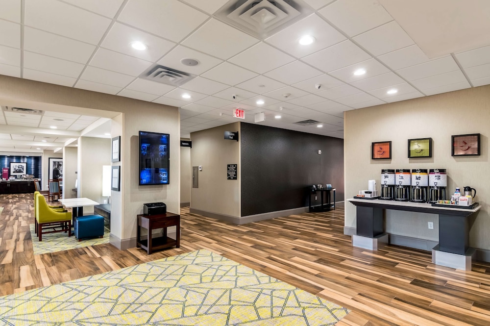 Hampton Inn Oklahoma City Northeast - photo 4