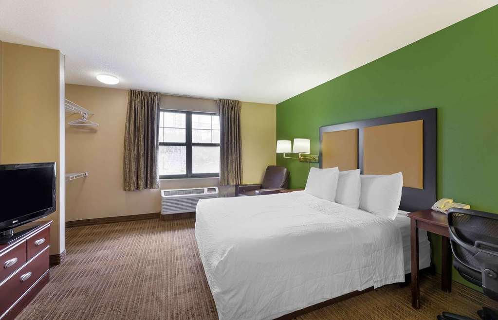 Extended Stay America Cleveland Brooklyn - photo 10