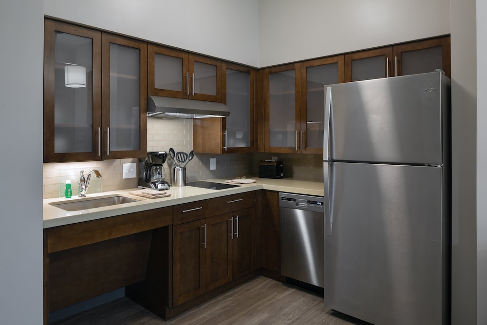 Staybridge Suites Phoenix Biltmore Area by IHG - photo 26