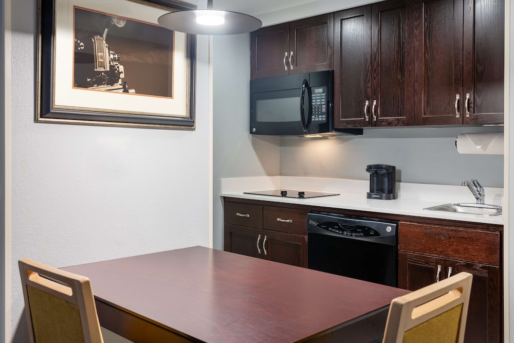 Homewood Suites by Hilton Rochester Greece NY - photo 11