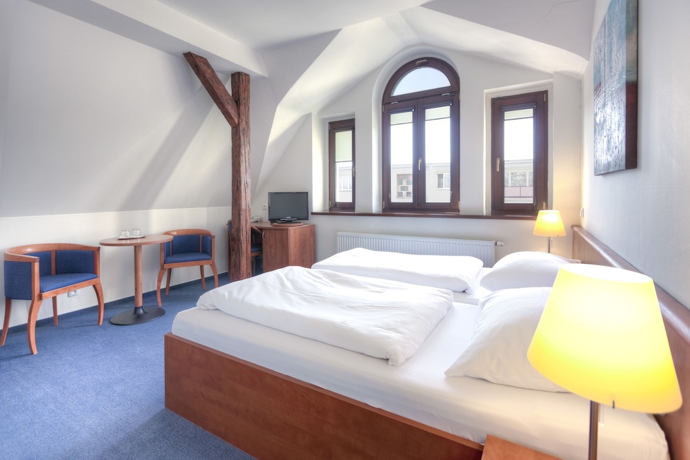 Hotel Lev — Lovosice — photo 5