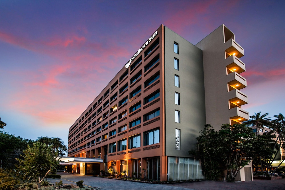 Southern Sun Newlands — 4-Star Luxury Hotel in Cape Town, South Africa