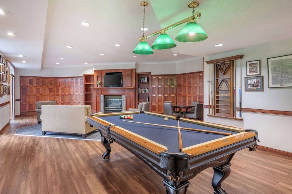Hilton Vacation Club Varsity Club South Bend IN - photo 42