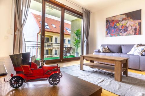 Kazinczy 52 B Apartment — 4-Star Luxury Hotel in Budapest, Hungary