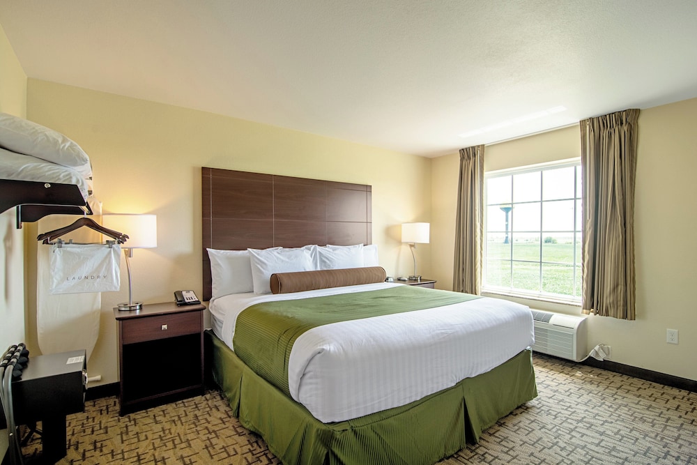 Cobblestone Hotel & Suites Paxton - photo 13