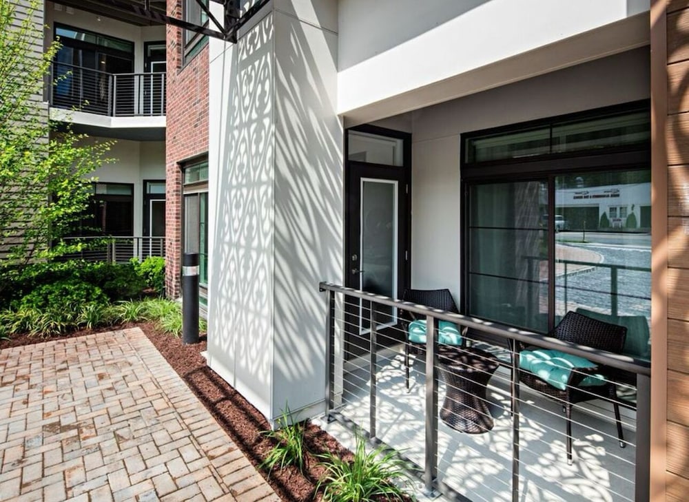Kings Point Lux Suites - photo 6