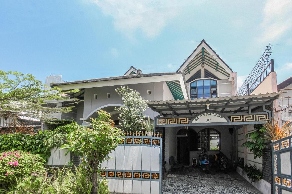 Hotel O Vj Sweethome Syariah in Mataram, Indonesia