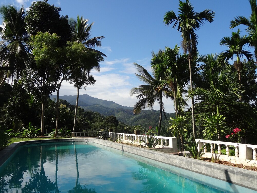 Strathisla Tea Estate Bungalow — 4-Star Luxury Hotel in Matale, Sri Lanka