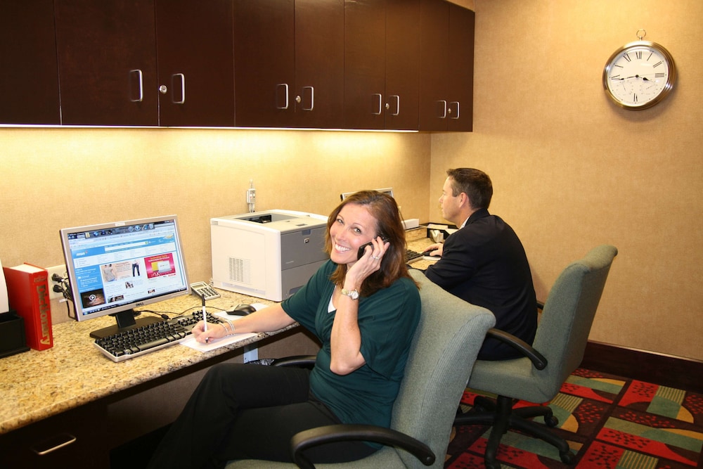 Hampton Inn & Suites Austin Lakeway - photo 42