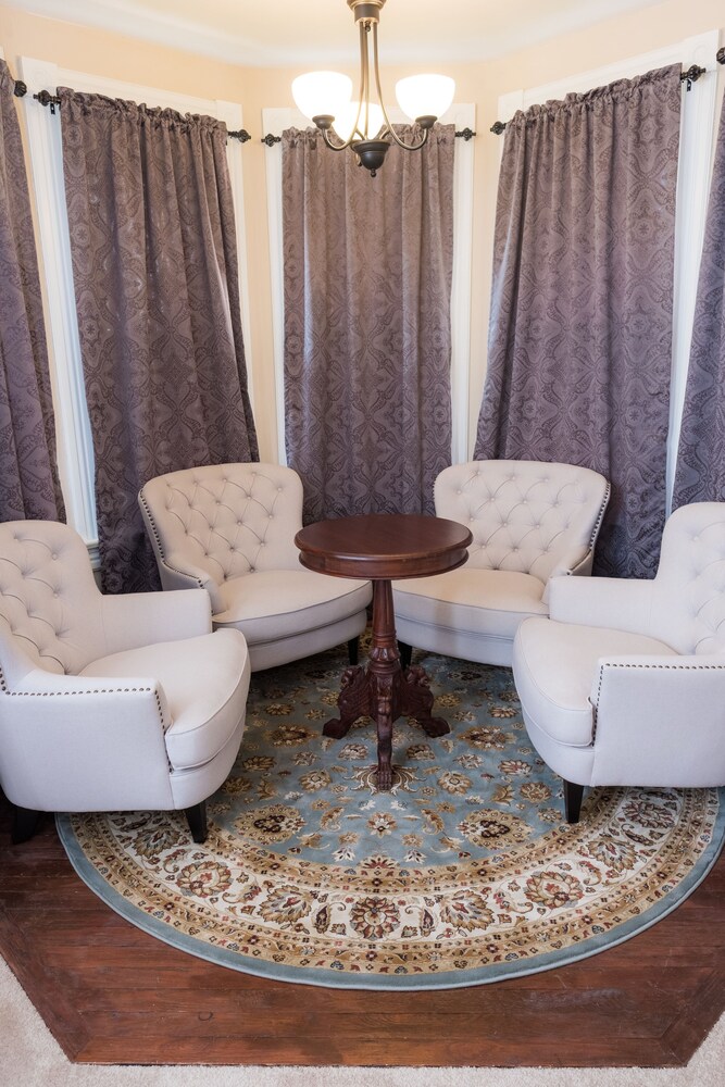 Dennison Street Inn Bed & Breakfast - photo 13