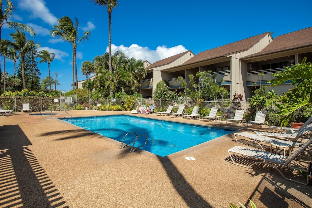 Kihei Bay Vista B201 by Coldwell Banker Island Vacations — 4-Star Luxury Hotel in Kihei, United States