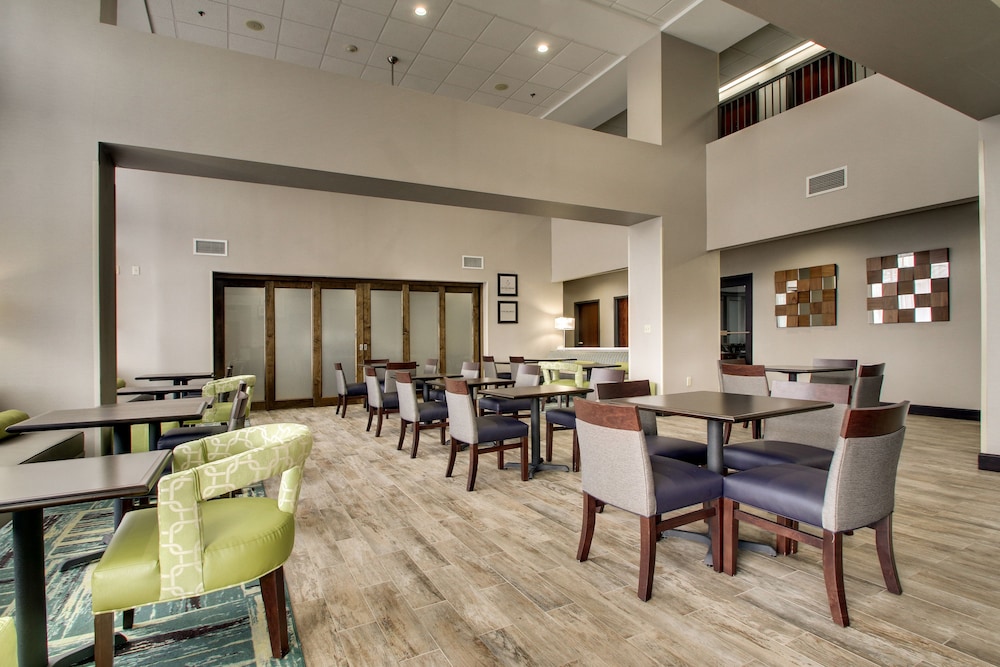 Hampton Inn Yemassee Point South - photo 7