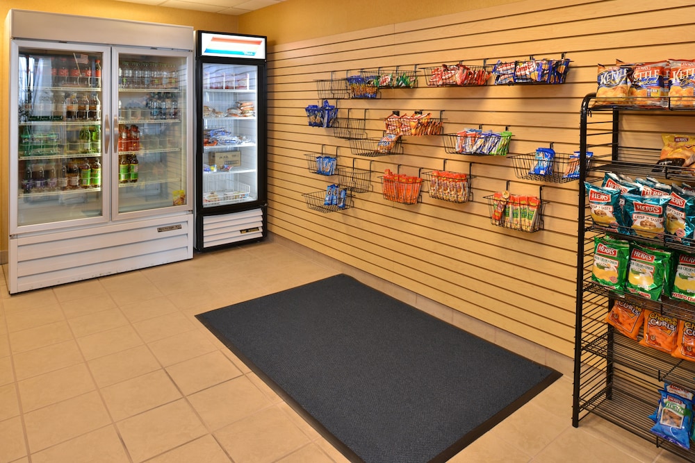 Holiday Inn Express Hotel & Suites Ocean City by IHG - photo 31