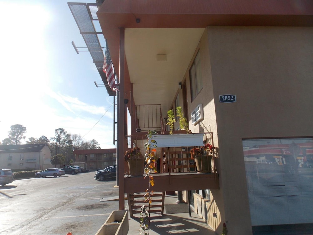 Augusta Best Inn - photo 25