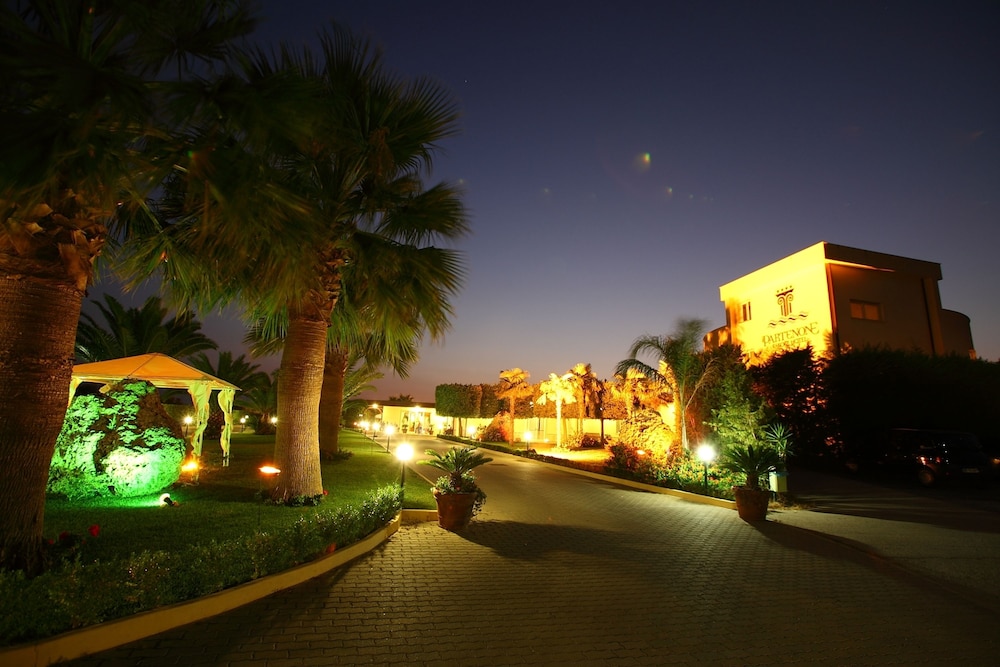 Il Partenone Resort Hotel — 4-Star Luxury Hotel in Riace, Italy