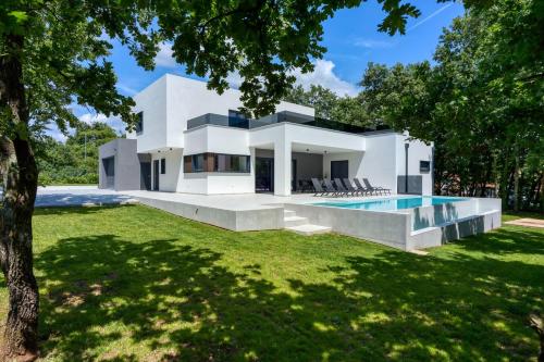 Villa Olma — 4-Star Luxury Hotel in Sveti Petar U Sumi, Croatia