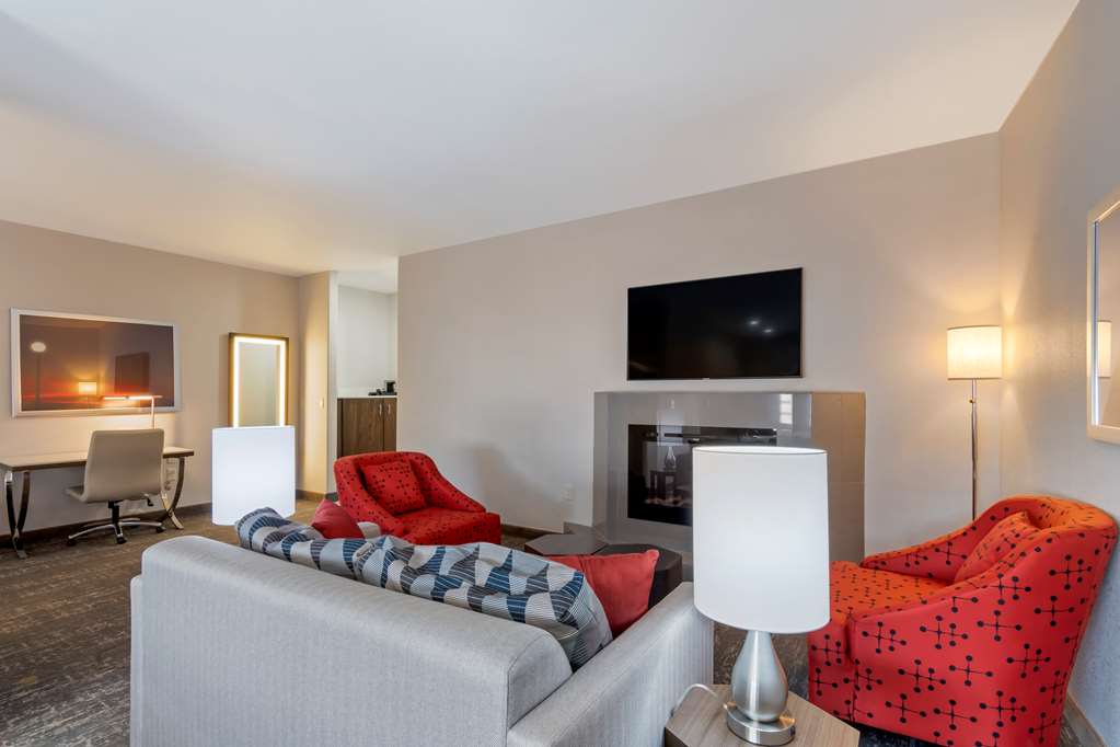 Best Western Premier Liberty Inn Suites - photo 23