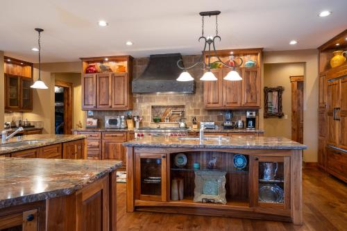 Luxury 4BD Located at Old Greenwood - photo 9