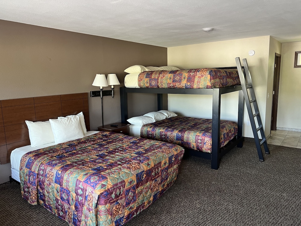 All Star Inn & Suites - photo 107