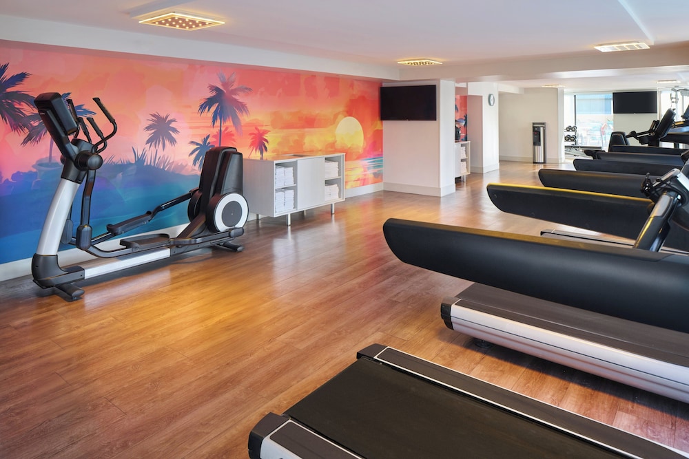 Holiday Inn Express Waikiki by IHG - photo 42