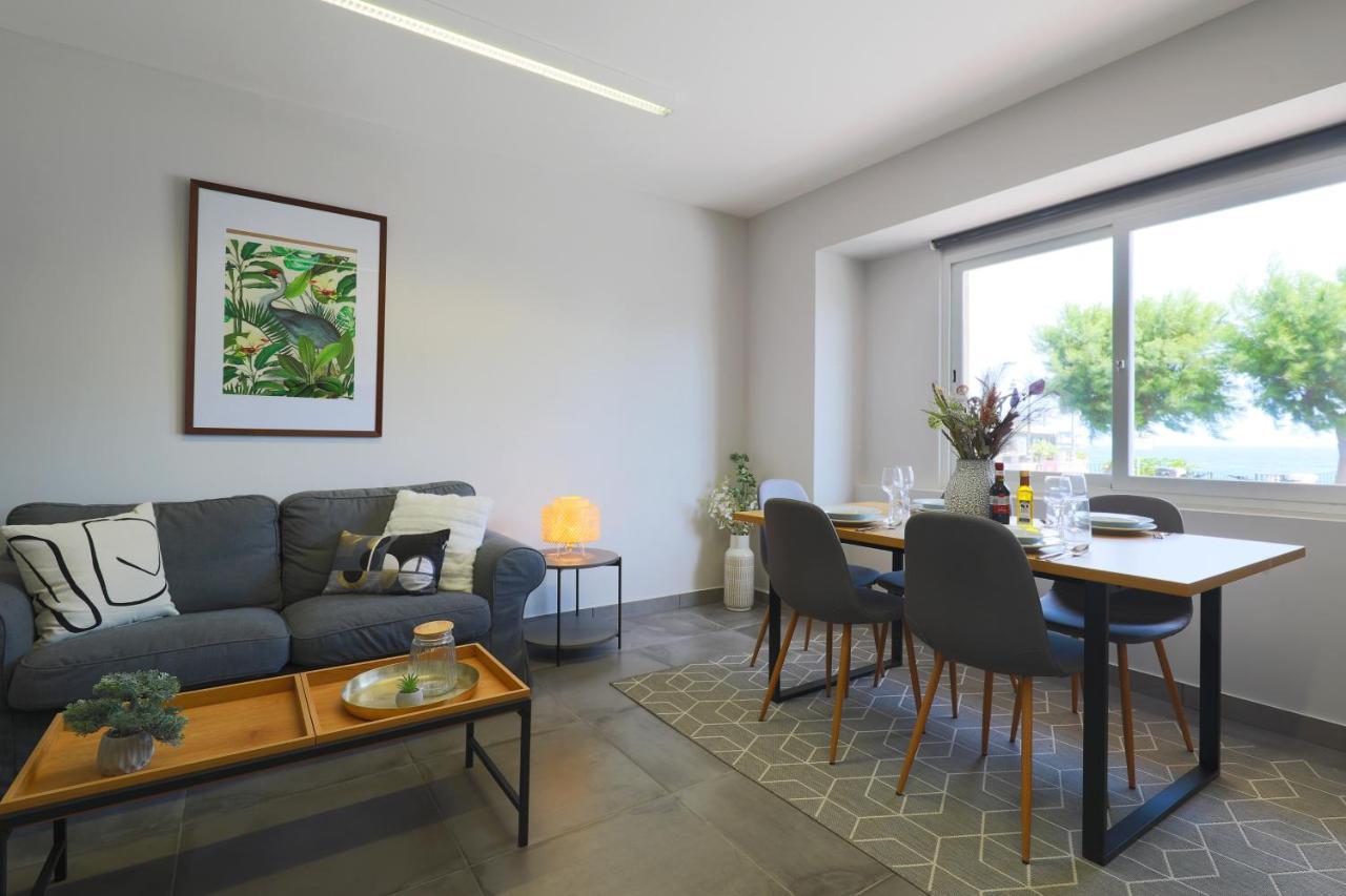 Modern seafront 3bedrooms with spacious yard JLIN1 1 — 4-Star Luxury Hotel in Sliema, Malta