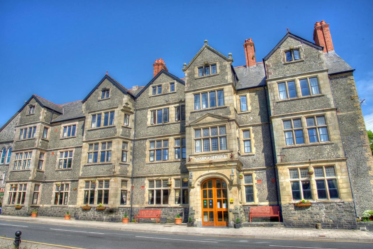 George IV Hotel in Criccieth, United Kingdom