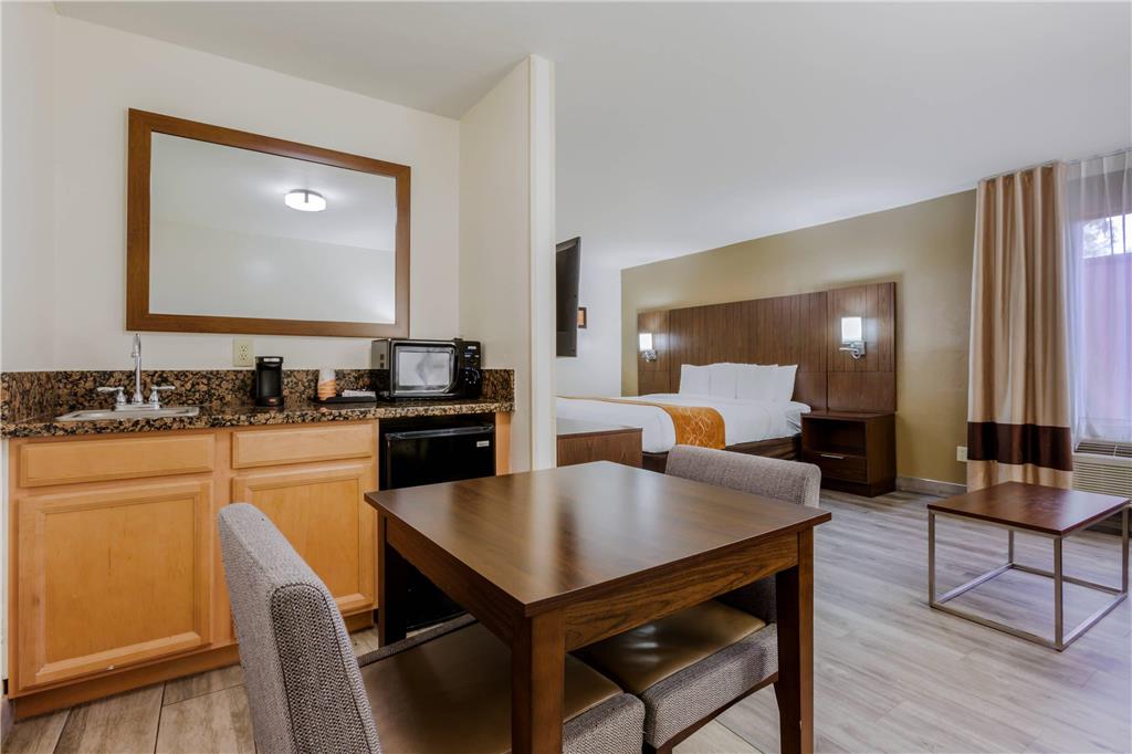 Comfort Suites Tucson near Sabino Canyon - photo 20