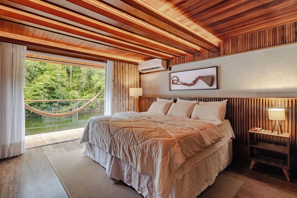 Amazon Jungle Palace