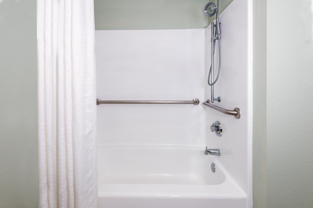 Holiday Inn Express & Suites Naples North Bonita Springs by IHG - photo 22