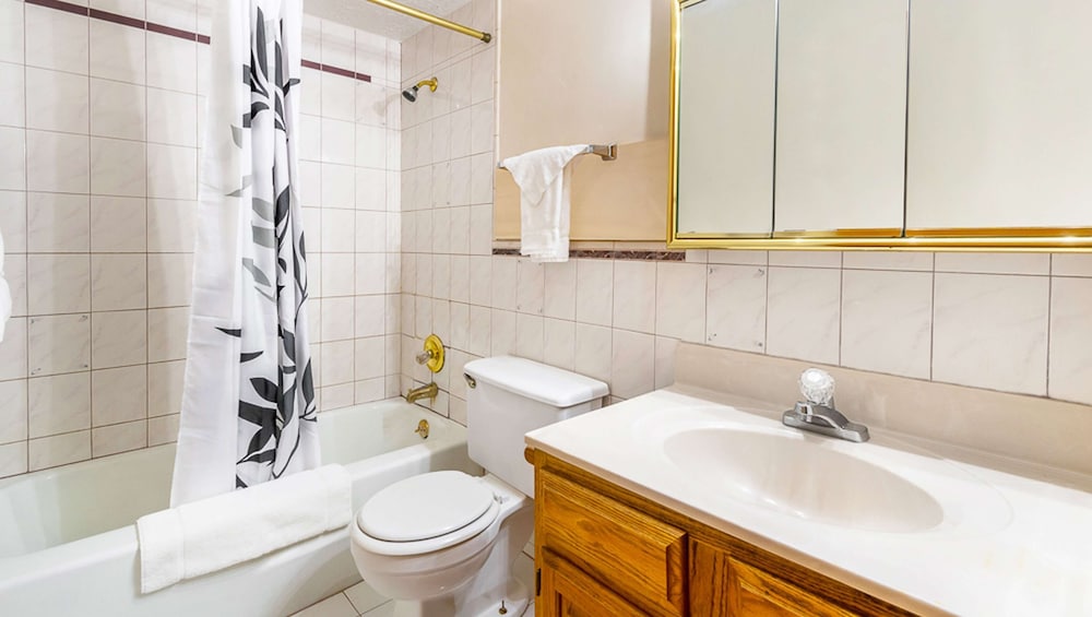 Magnuson Hotel Extended Stay Canton Ohio - photo 23