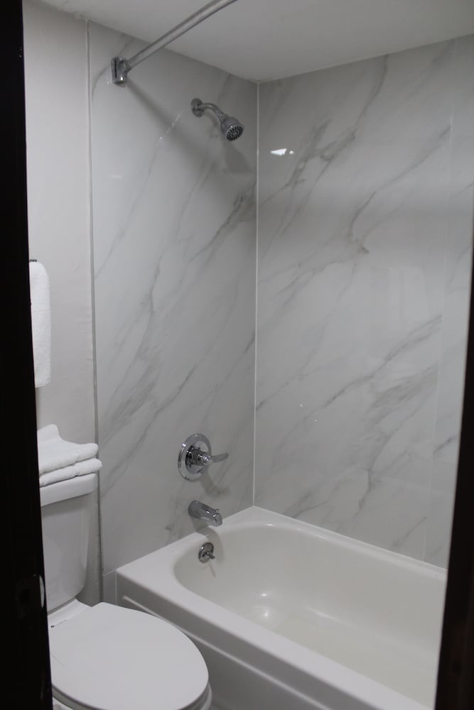 Americas Best Value Inn Warrenton - photo 14