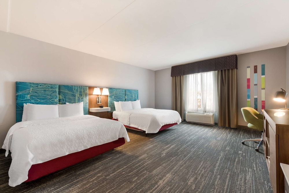 Hampton Inn & Suites Charlotte Airport - photo 12