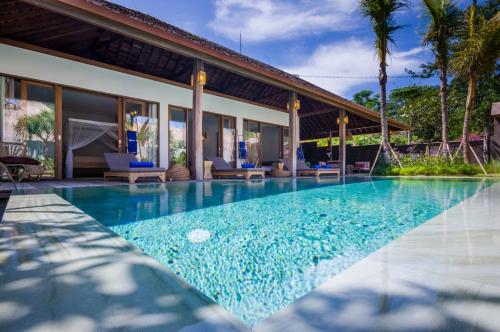 3 Bdrms Private Villa Bingin Beach — 4-Star Luxury Hotel in Pecatu, Indonesia