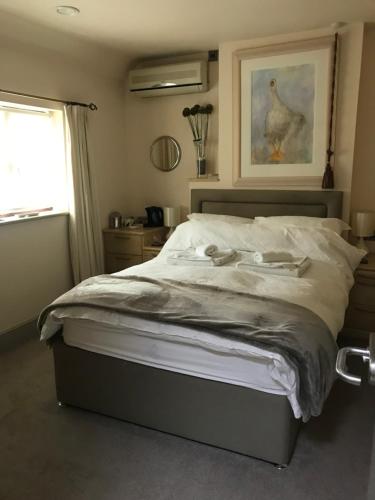 Highview Bed and Breakfast — 4-Star Luxury Hotel in Nailsworth, United Kingdom
